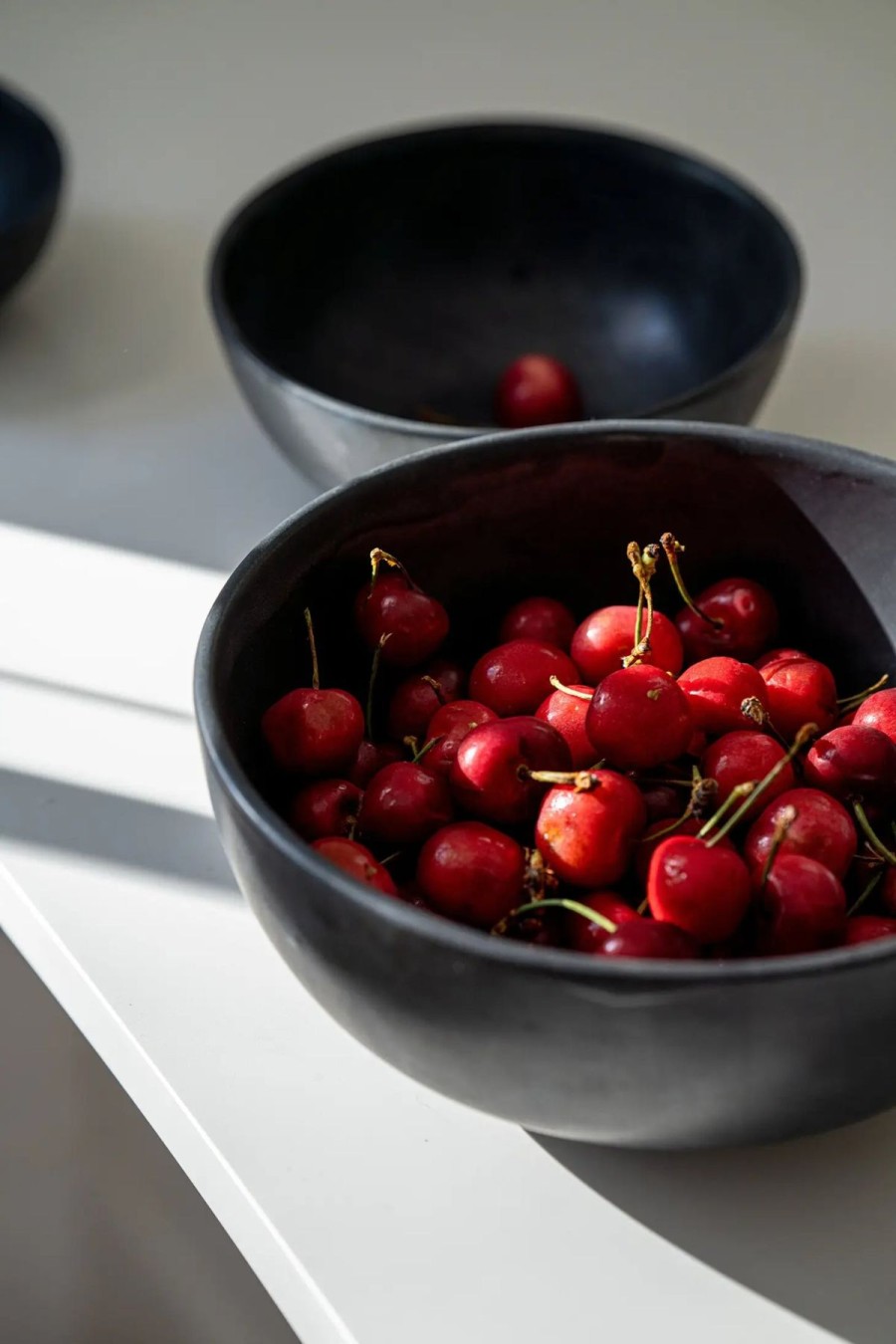 Home Thistle Hill | Black Stoneware Nesting Bowls