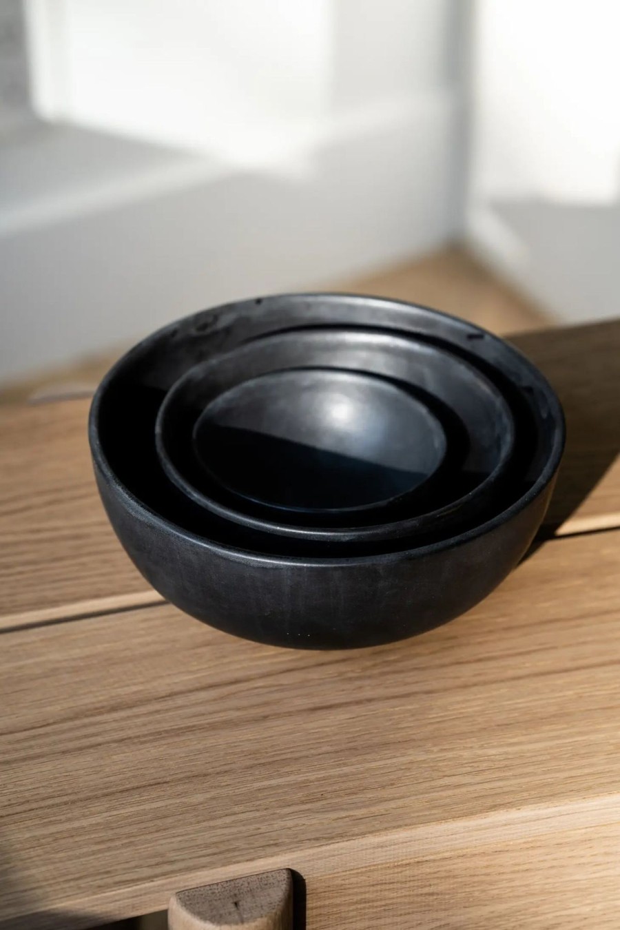 Home Thistle Hill | Black Stoneware Nesting Bowls